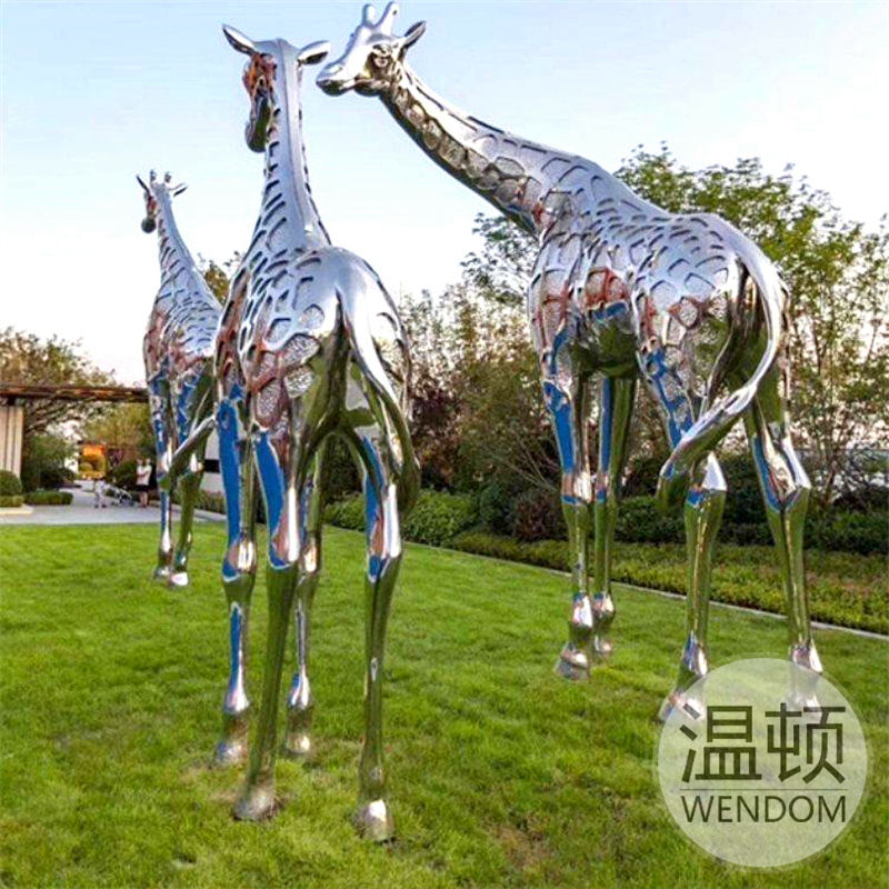 定制不锈钢雕塑几何镜面鹿镂空动物景观园林房地产售楼部公园摆件